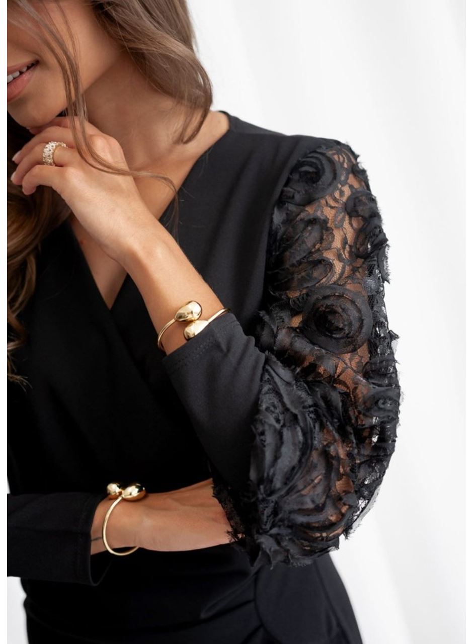 Kadın Uzun Kollu Kruvaze Yakalı önden çapraz Detaylı Kolları çiçek Dantel Detaylı Mini Ithal Krep Elbise