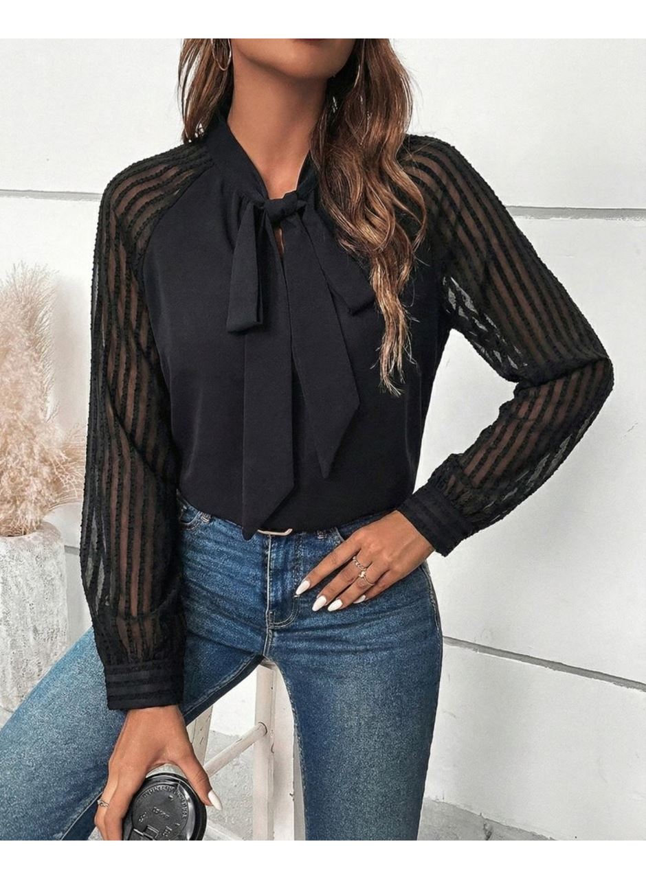 Kadın Uzun Kollu Reglan Kol Detaylı Tüllü Yakadan Bağlamalı Sandy Bluz