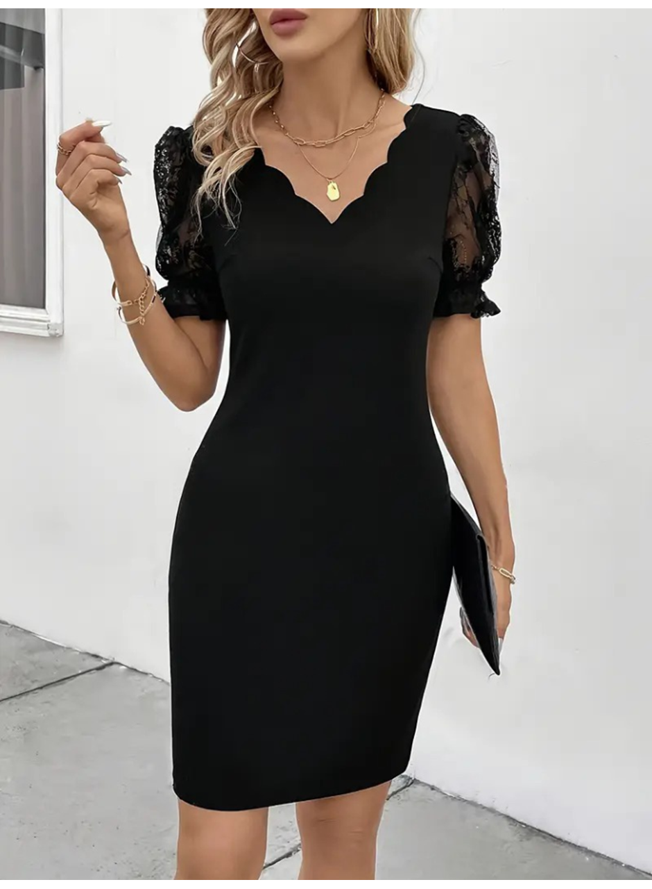 Kadın Kısa Kollu Dantelli V Yakalı Yanlardan Büzgülü çapraz Detaylı Ithal Krep Elbise