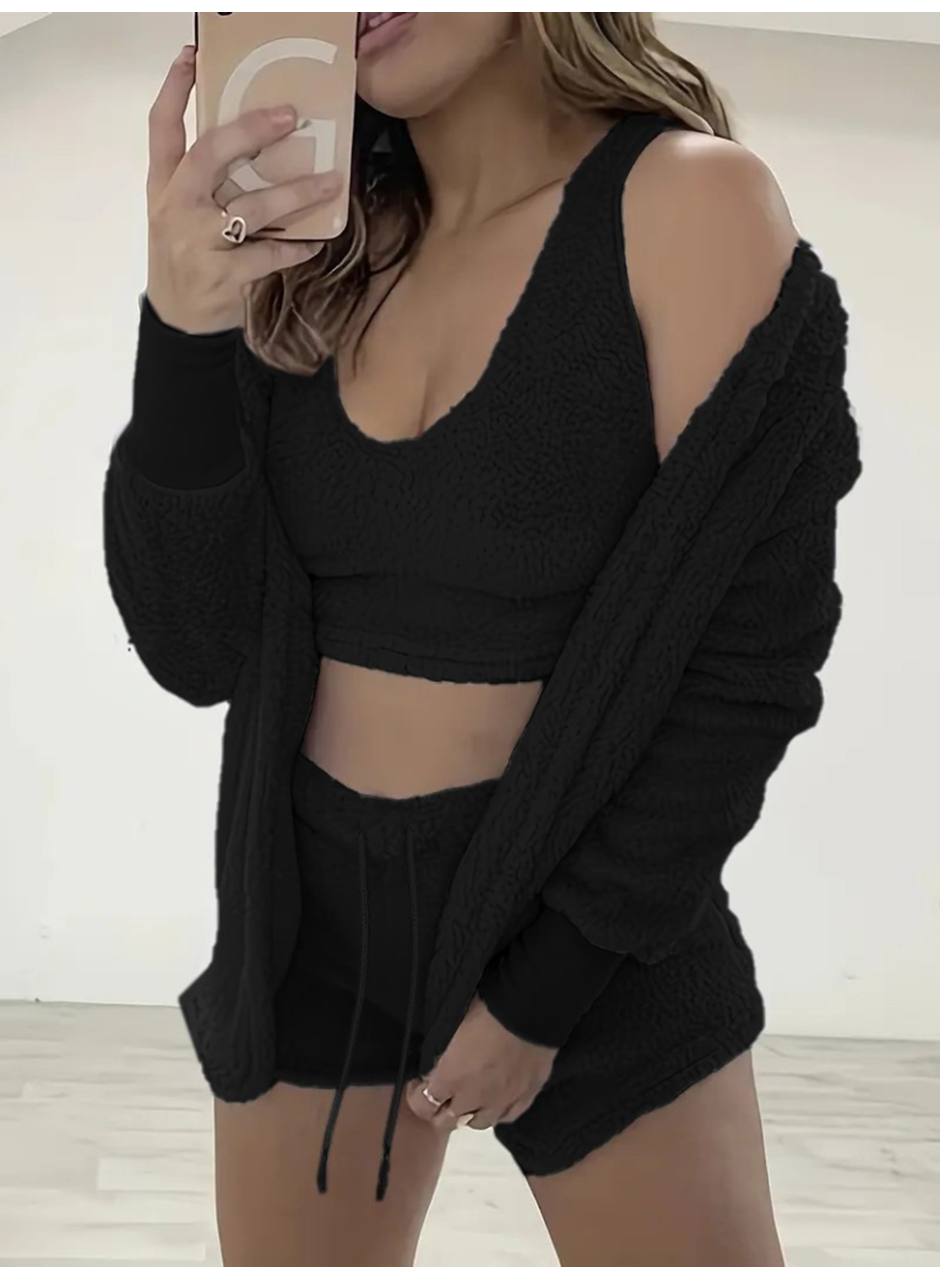 Kadın Uzun Kollu Ceket, Askılı Peluş Bluz Ve şort üçlü Takım