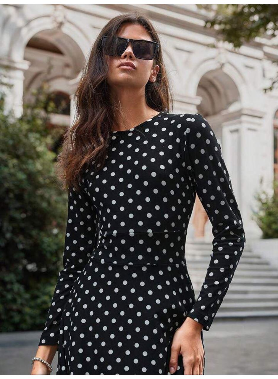 Kadın Krep Kumaş Uzun Kollu Tam Boy Puantiyeli Elbise 132 Cm