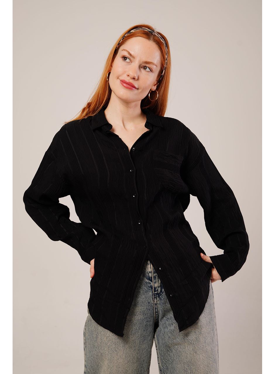 Hakim Yaka Çizgili Cep Detaylı Siyah Gömlek