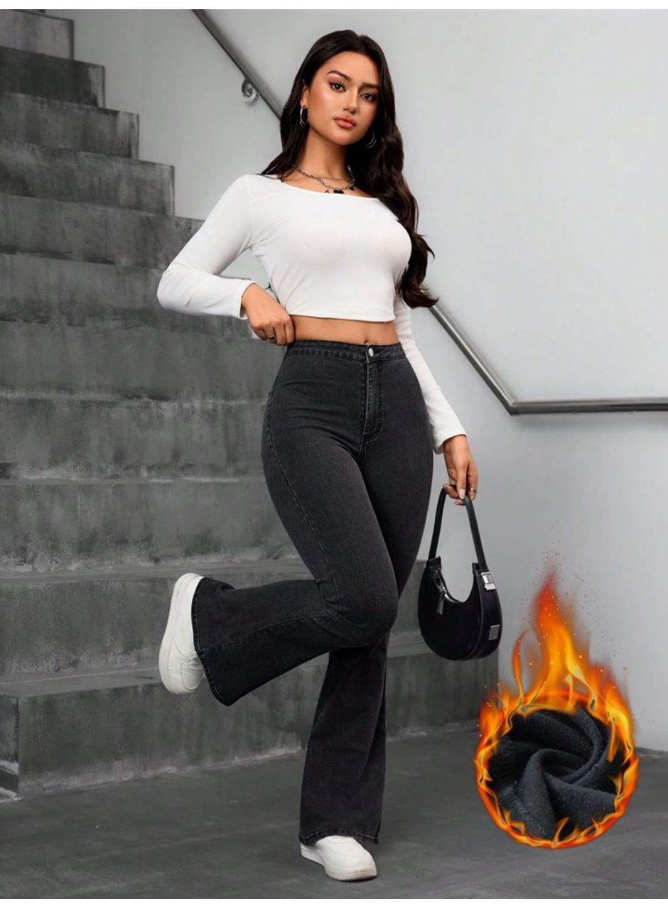 Kadın Yüksek Bel Tek Düğmeli Paçaya Doğru Genişleyen Kot Pantolon