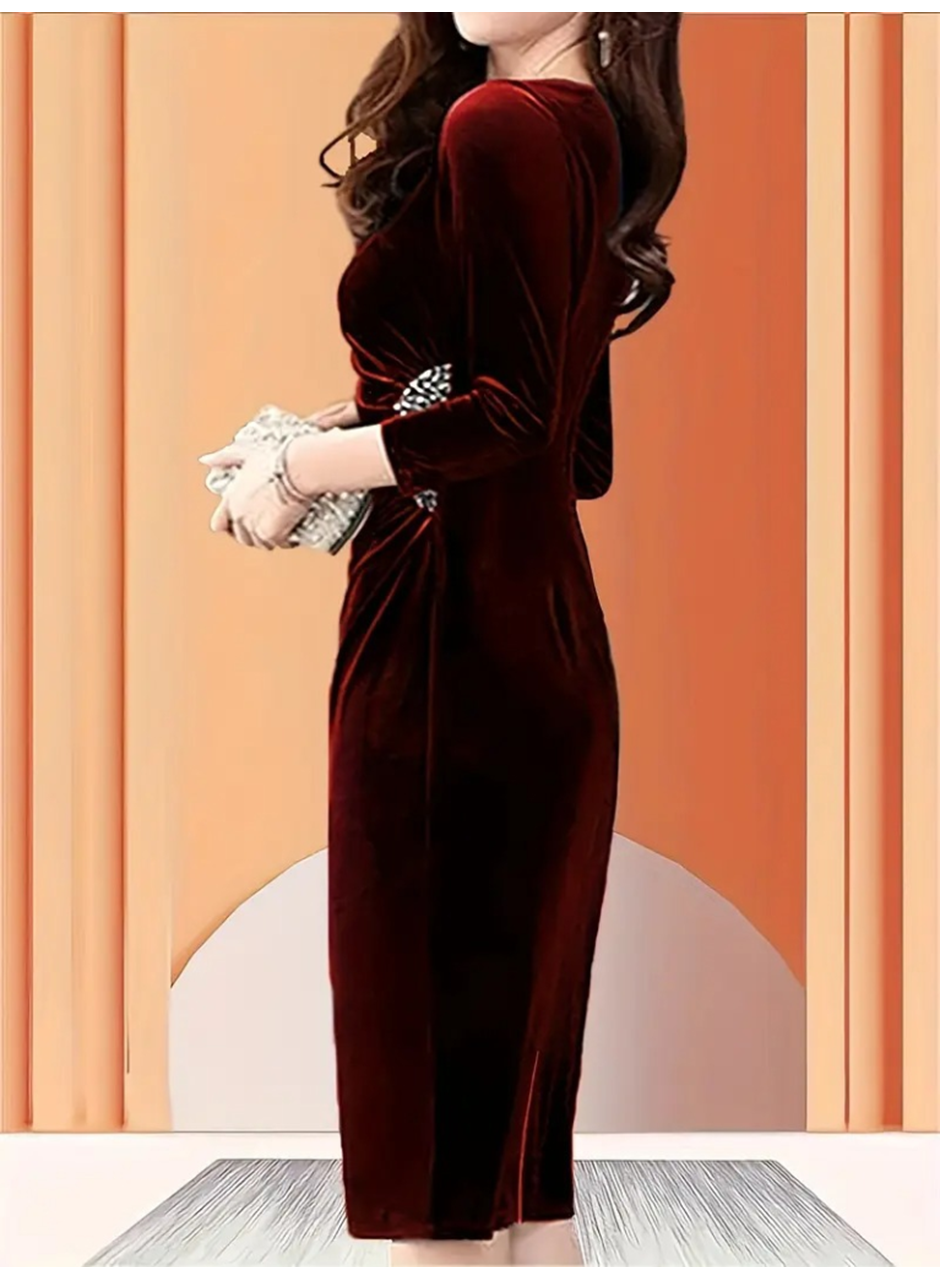 Kadın Uzun Kollu Bot Yaka Yanı Taş Detaylı Midi Kadife Elbise