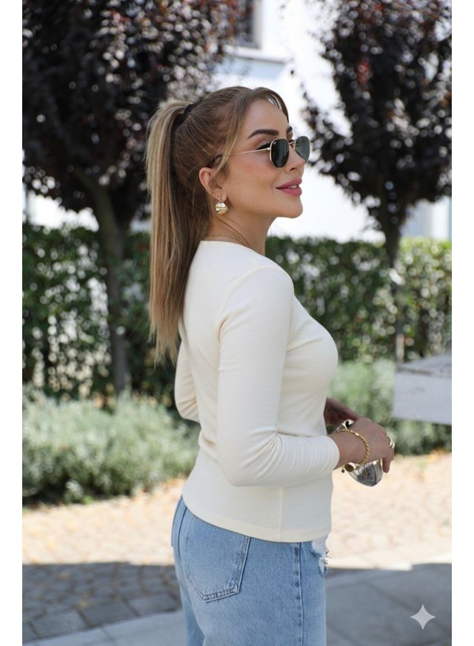 Kadın Uzun Kollu Kruvaze Yakalı Toka Detaylı Viskon Bluz