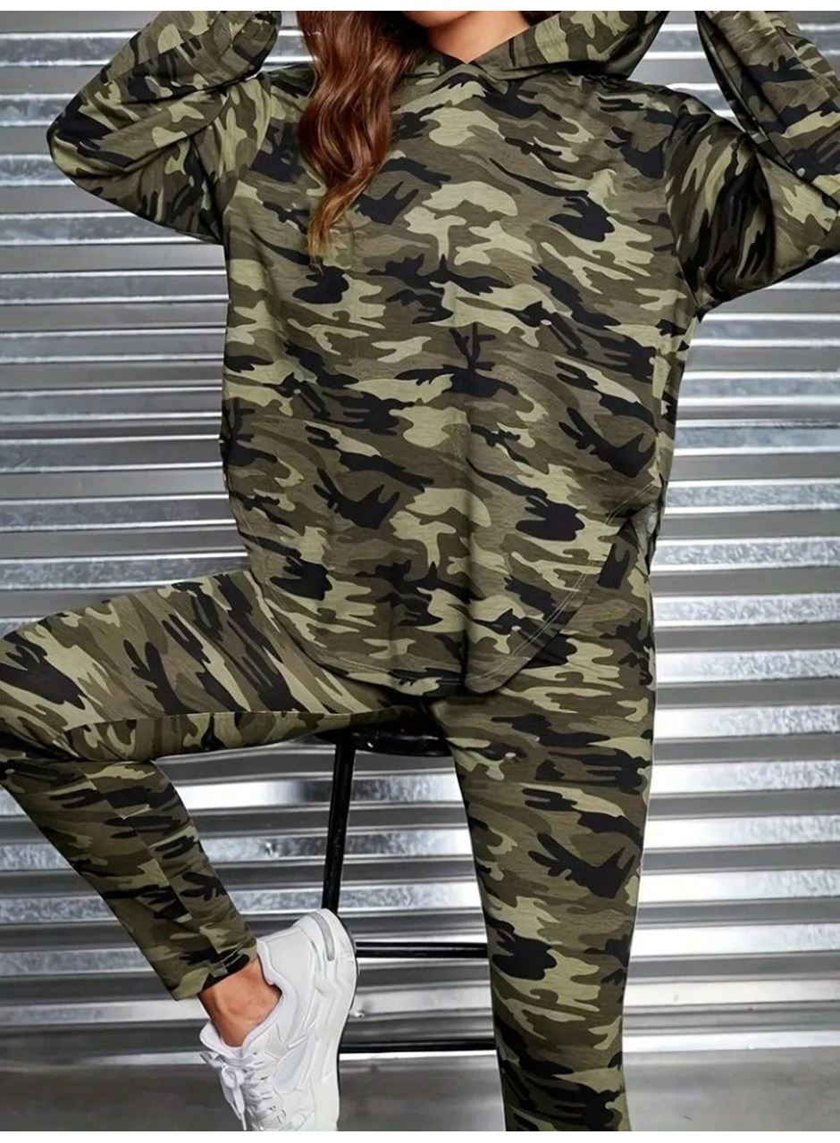 Kadın Uzun Kollu Kapşonlu Kamuflaj Desenli Bluz Ve Pantolon Tayt Ikili Takım