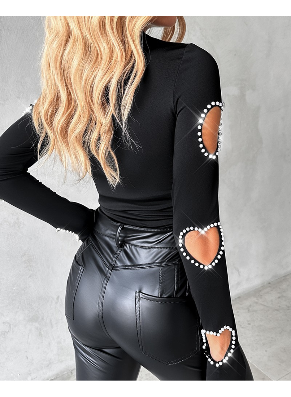 Kadın Uzun Kollu Yarı Balıkçı Yaka Pencere Detaylı Kolları Kalp Desen Taşlı Viskon Bluz