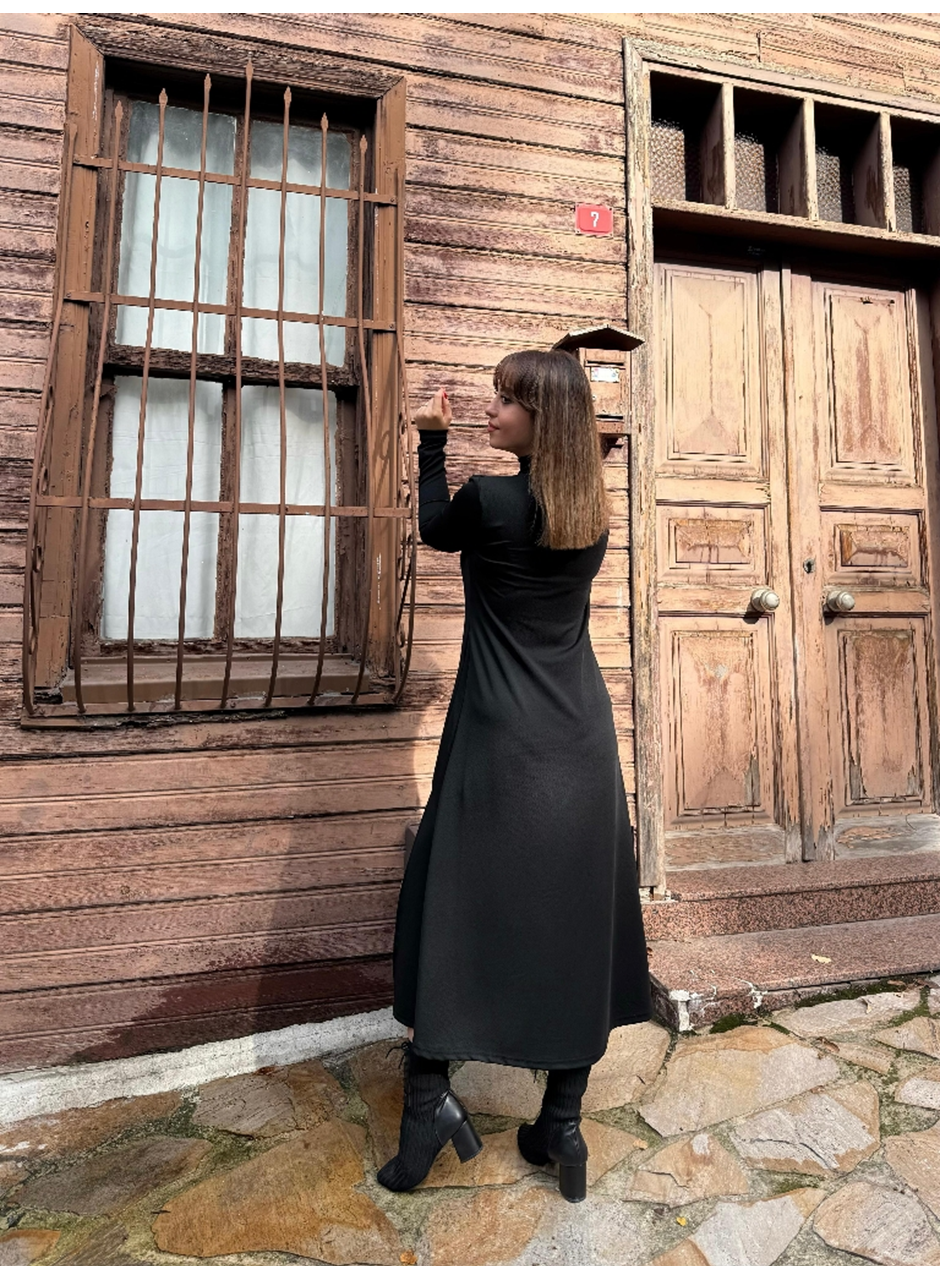 Kadın Uzun Kollu Balıkçı Yaka Derin Yırtmaç Detay Krep Elbise