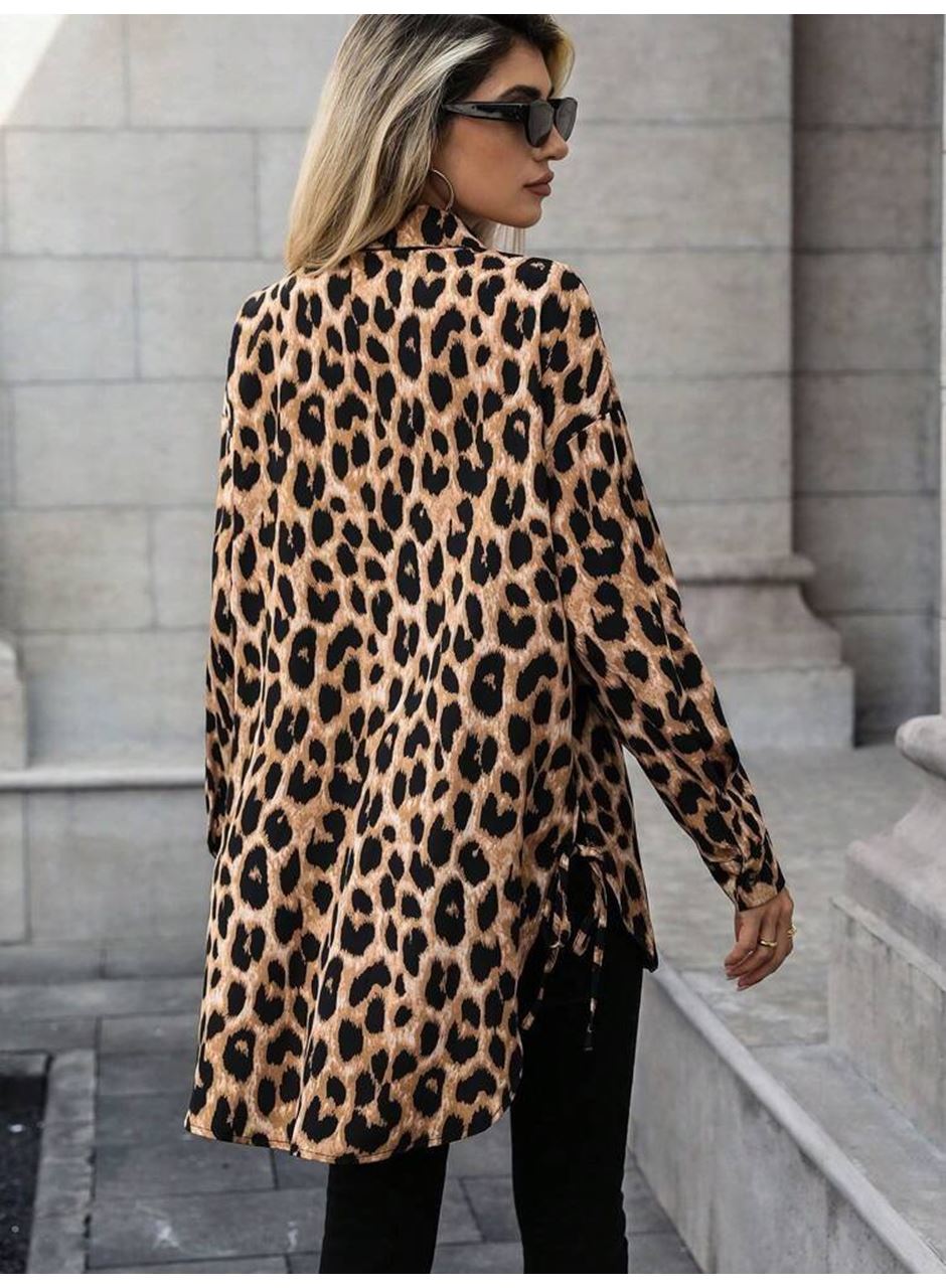 Kadın Uzun Kollu Yakalı önden Düğmeli Yandan Bağcıklı Leopar Desenli Modal Bluz