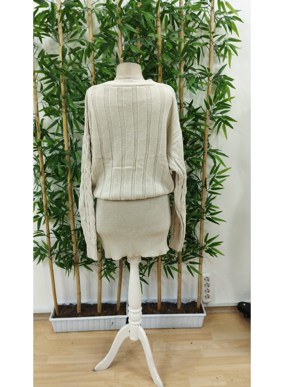 Kadın Uzun Kollu V Yakalı önden Düğmeli Kısa Triko Elbise