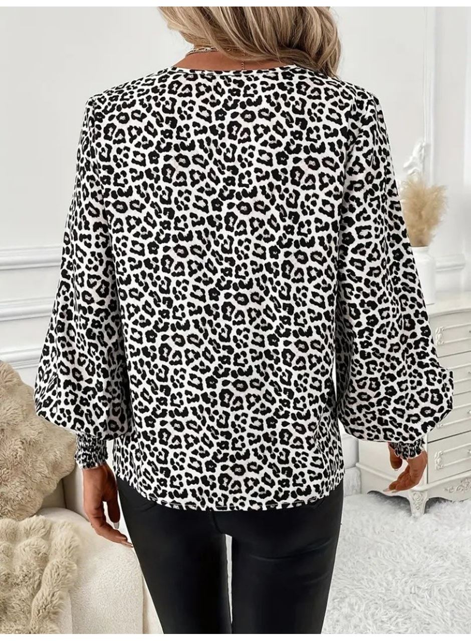 Kadın Uzun Kollu V Yaka Kollar Gipe Detaylı Leopar Desenli Süprem Bluz