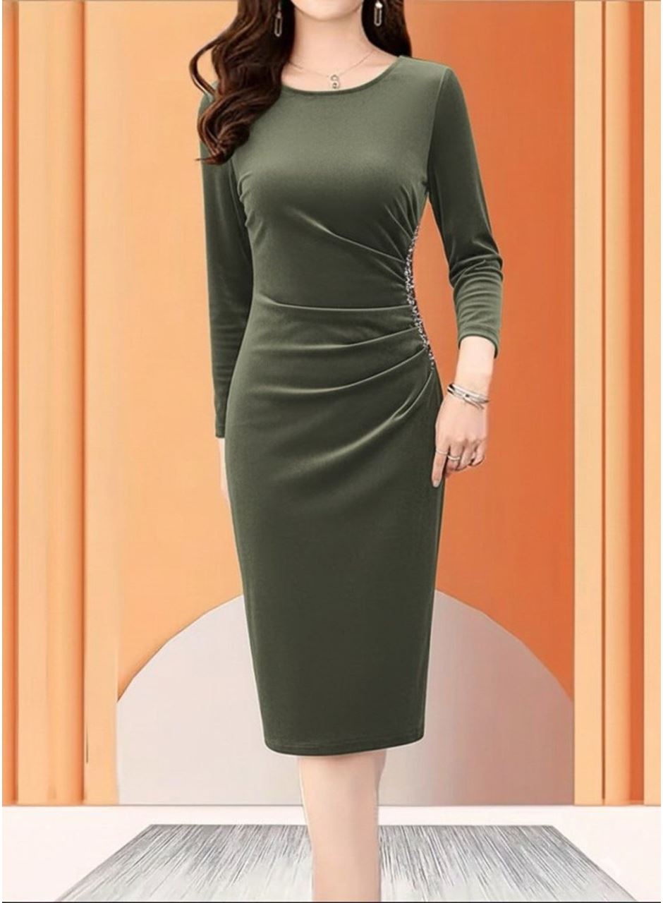 Kadın Uzun Kollu Bot Yaka Yanı Taş Detaylı Midi Kadife Elbise