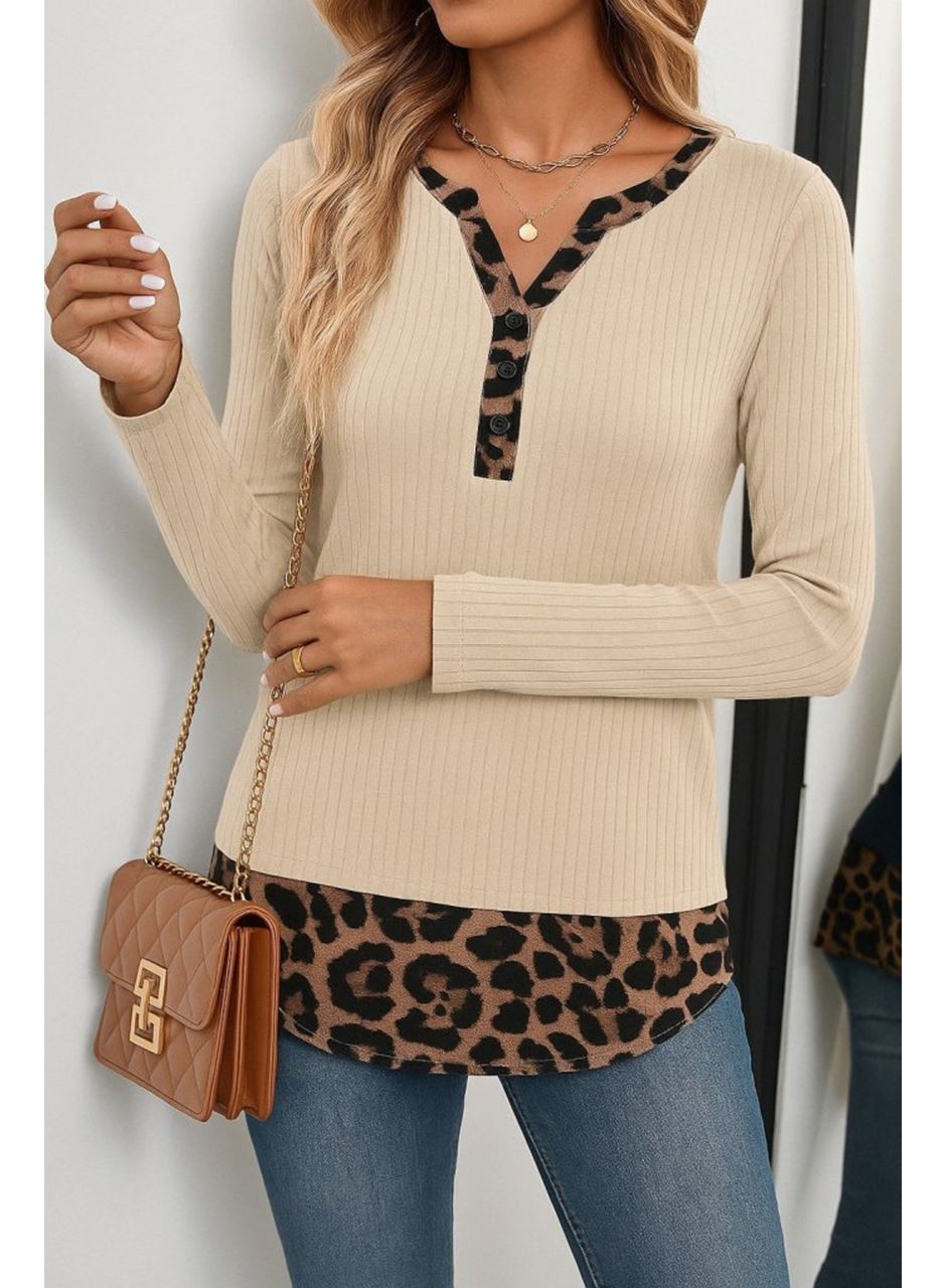 Kadın Uzun Kollu Yakadan Düğmeli Leopar Detaylı Kaşkorse Bluz