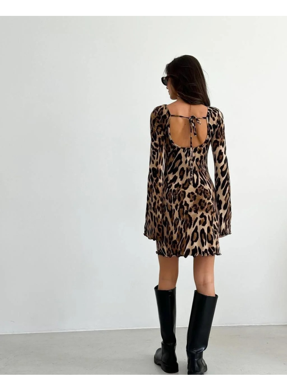 Kadın Uzun Kollu Sırtı Açık Bağlamalı Leopar Desenli Kısa Dalgıç Elbise