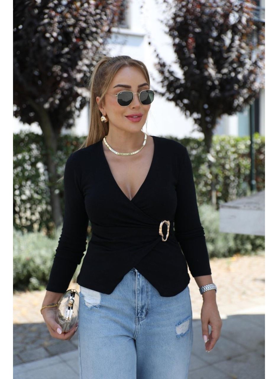 Kadın Uzun Kollu Kruvaze Yakalı Toka Detaylı Viskon Bluz