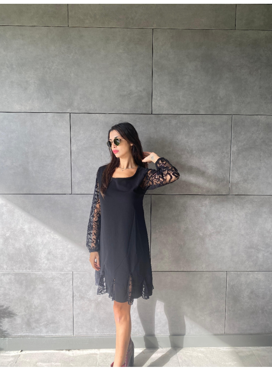 Kadın Uzun Kollu Yuvarlak Yaka Kol Ve Etek Ucu Dantelli Kısa Ithal Krep Elbise