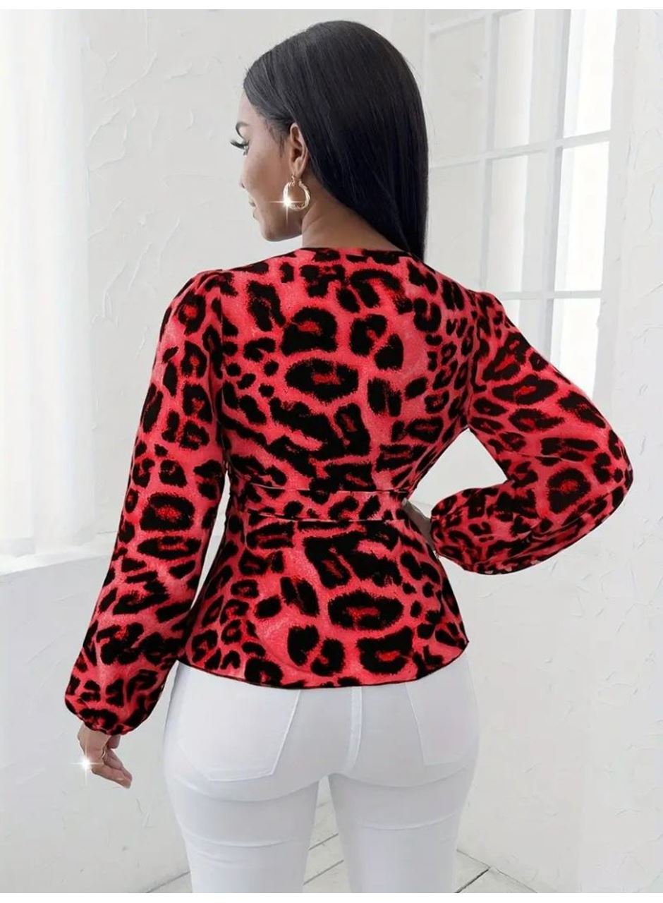 Kadın Uzun Kollu Kruvaze Yakalı Belden Kuşaklı Leopar Desenli Süprem Bluz
