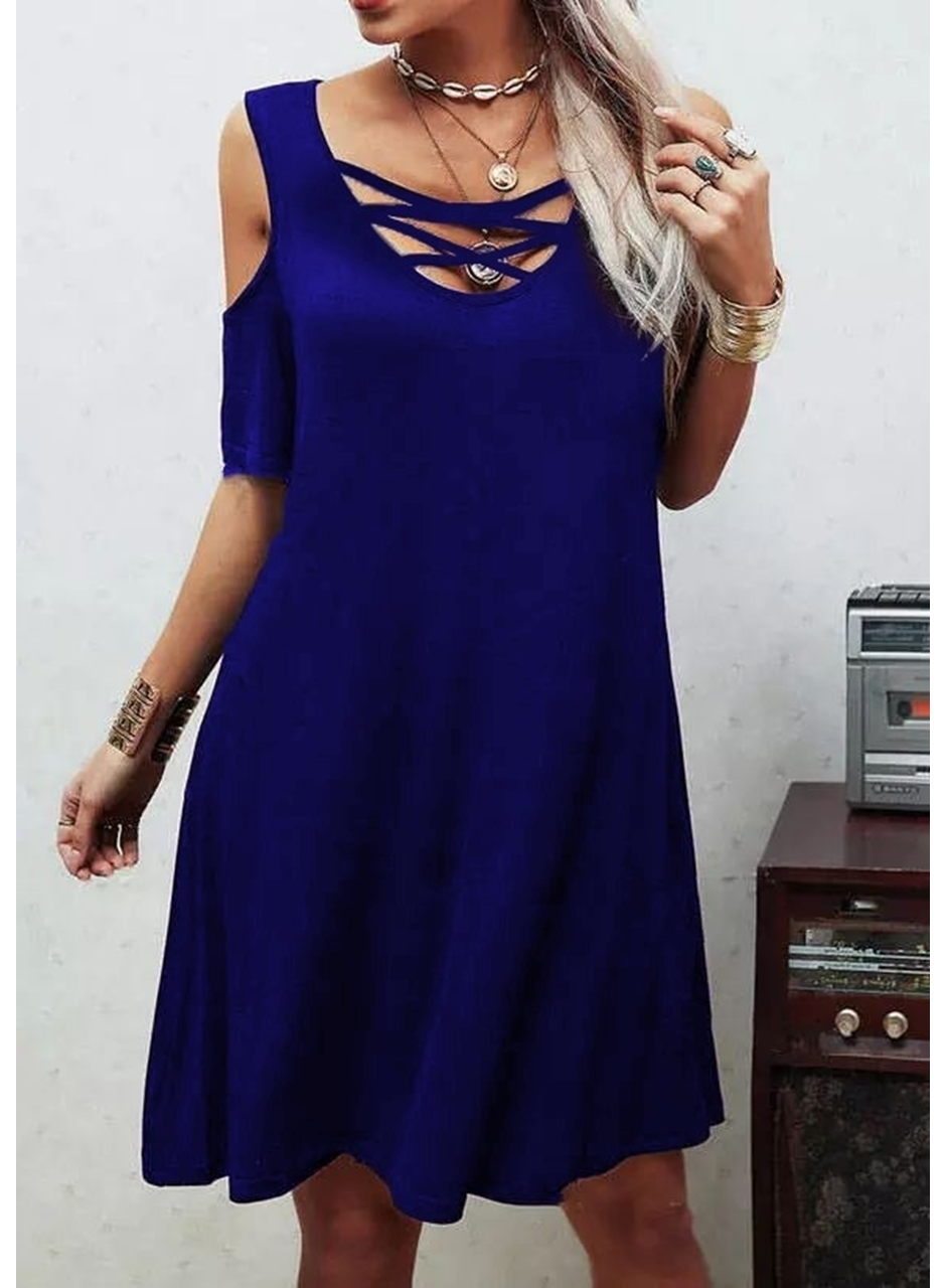 Dekolteli Bağcık Detay Viskon Kumaş Elbise