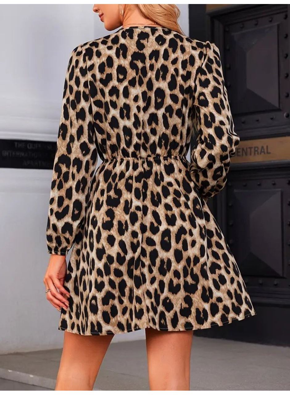 Kadın Uzun Kollu Kruvaze Yaka Kemerli Desenli Mini Leopar Elbise