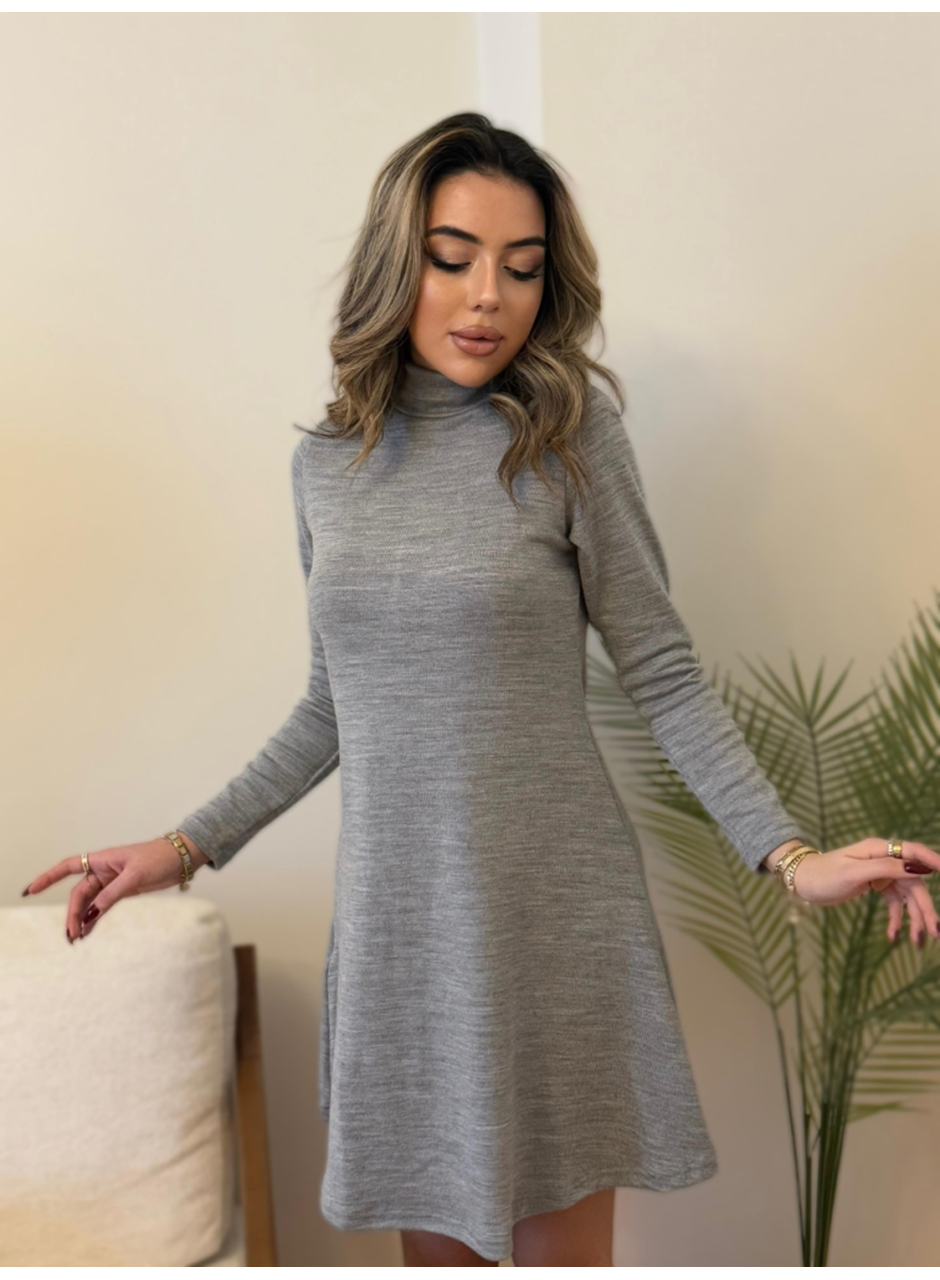Kadın Uzun Kollu Balıkçı Yaka Salaş Kusa Akrilik Elbise
