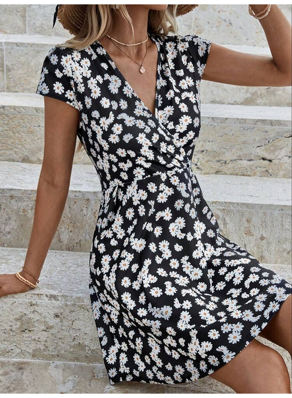 Kadın Kısa Kollu Kruvaze Yaka Papatya Baskılı Krep Elbise