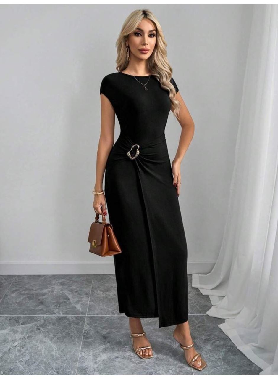 Kadın Yarım Ay Kollu Yuvarlak Yaka önünde Toka Detaylı Modal Maxi Elbise