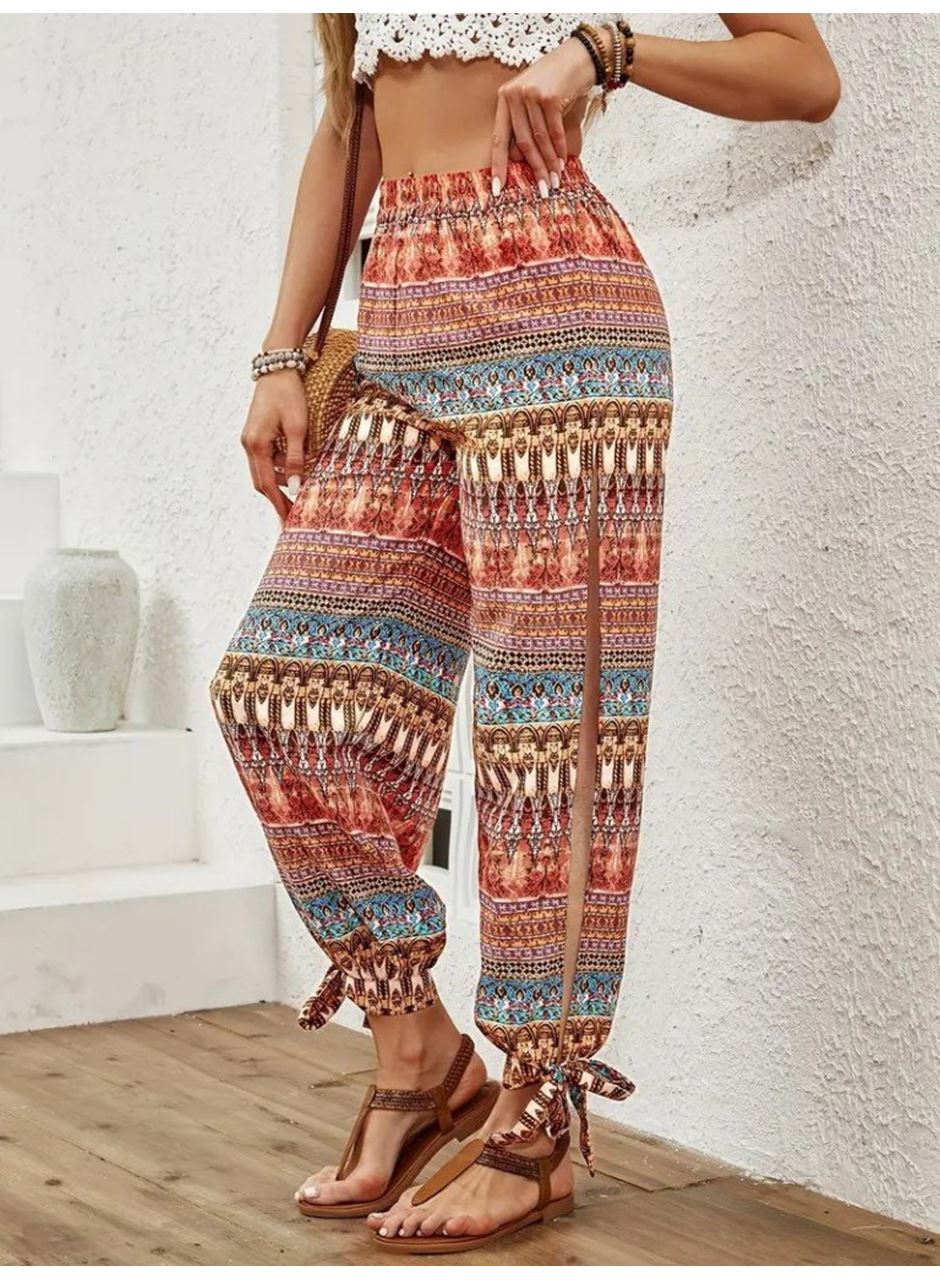 Kadın Yüksek Belli Yanlardan Yırtmaç Detaylı Desenli Bürümcük Pantolon