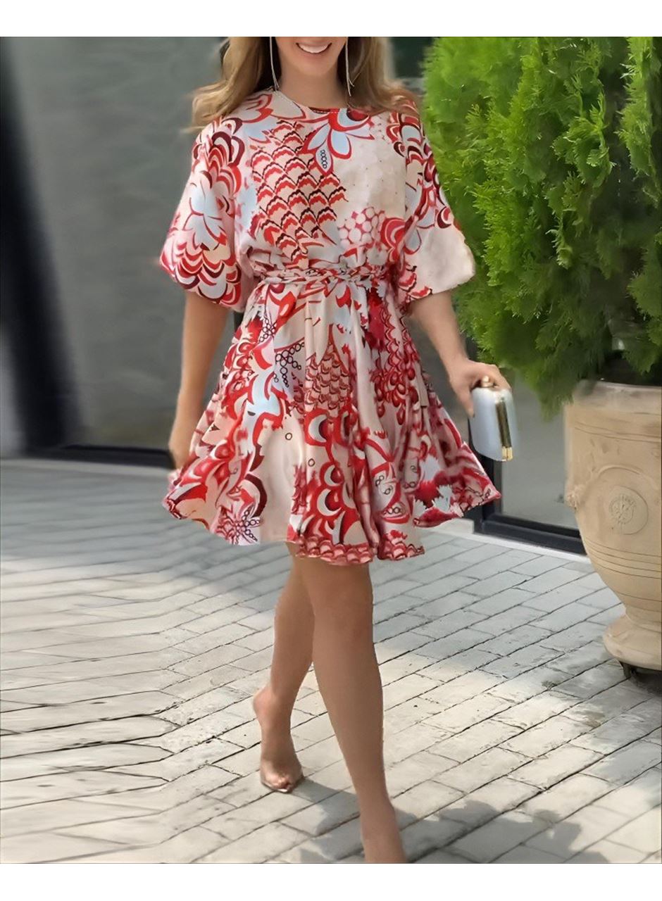 Kadın Kısa Balon Kollu Yuvarlak Yakalı Pileli Desenli Mini Elbise