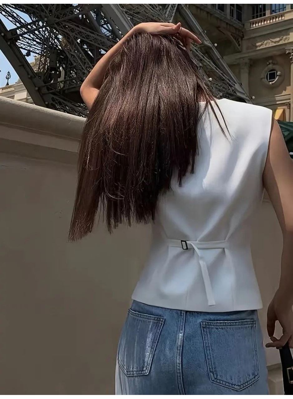 Kadın Sıfır Kollu önden Düğmeli Atlas Yelek