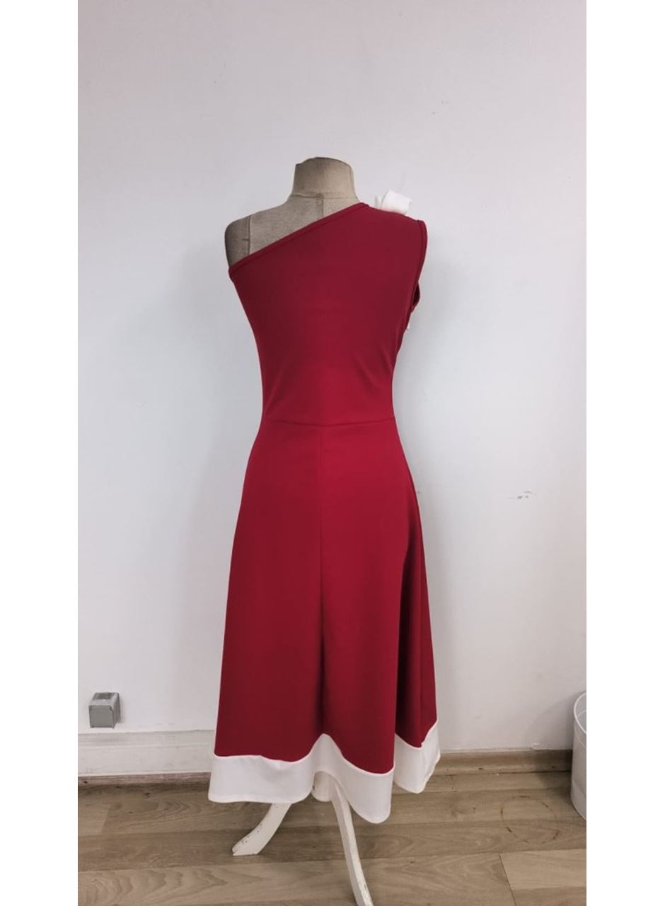 Kadın Tek Omuzu Açık Omuzlardan Kurdela Detaylı çift Renkli Ithal Krep Elbise