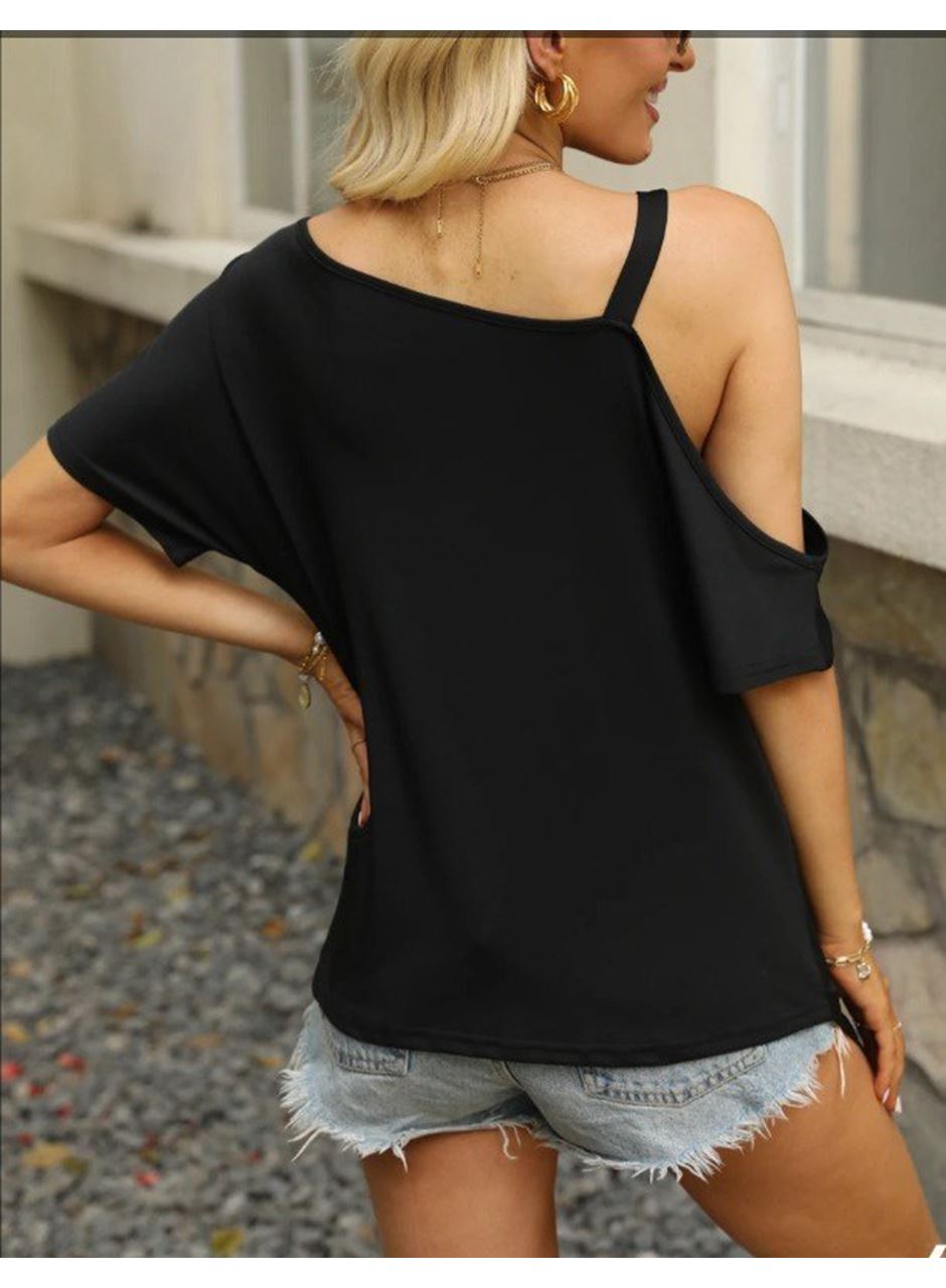 Kadın Tek Omuzu Açık Toka Detaylı Viskon Bluz