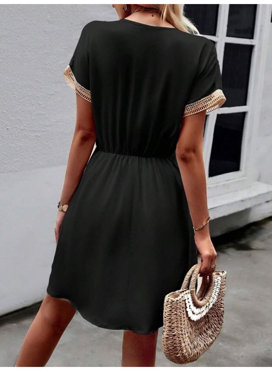 Kadın Kısa Kollu V Yakalı Belinde Bağcıklı Viskon Elbise