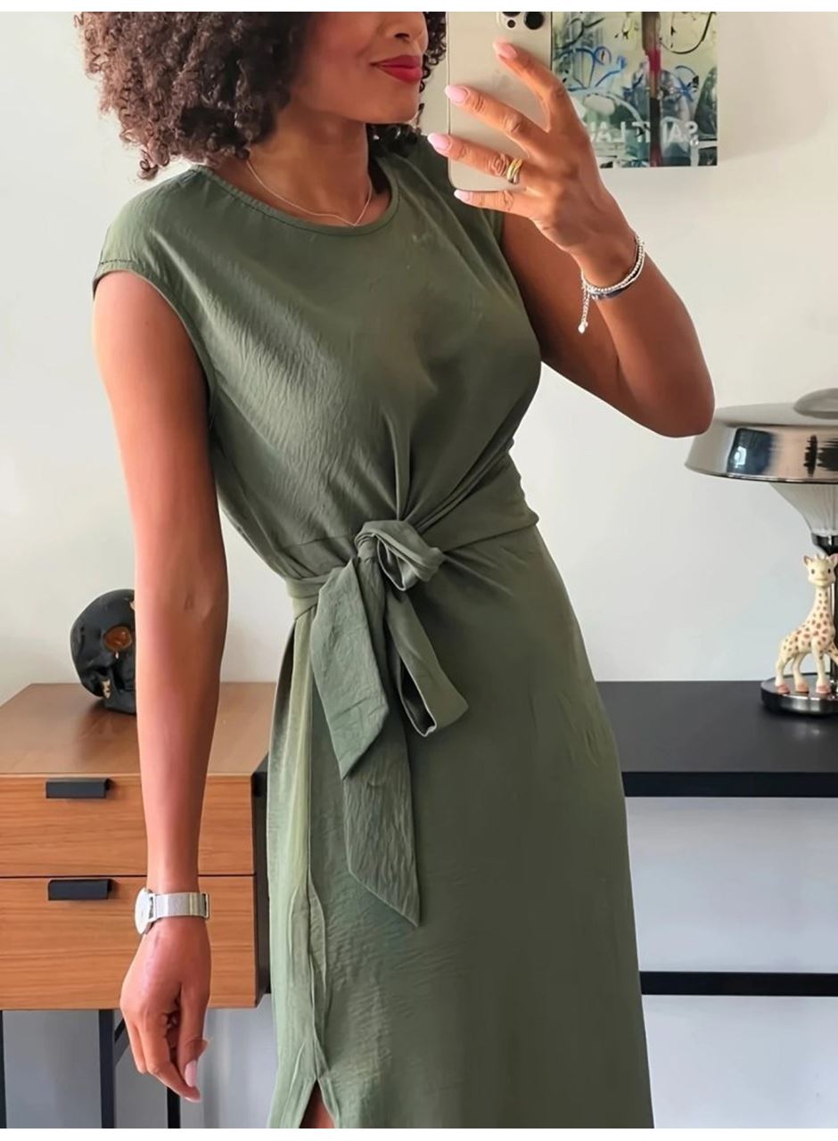 Kadın Kısa Kollu Yuvarlak Yaka Belden Bağcıklı önden Yırtmaçlı Aerobin Elbise