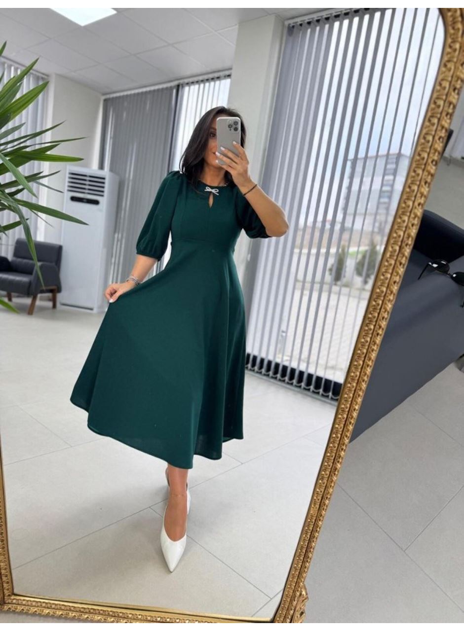 Kadın Kısa Kollu Bisiklet Yaka Fiyonk Broşlu Midi Janjan Krep Elbise