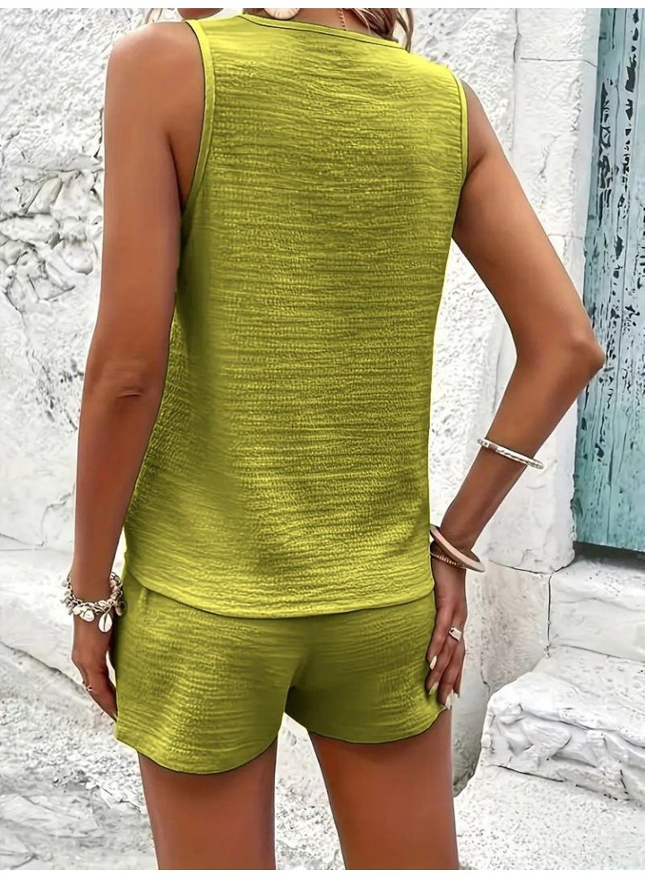 Kadın Askılı Kolsuz V Yakalı önden Düğmeli Bürümcük Bluz Ve Short Ikili Takım