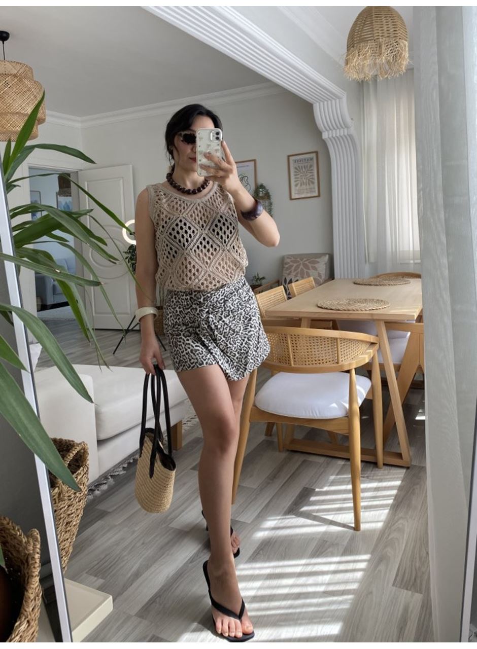 Kadın Askılı Yuvarlak Yaka Geometrik Desenli Triko Bluz