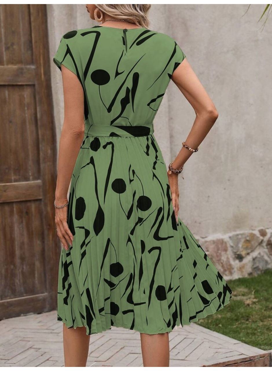 Kadın Kısa Yarasa Kollu Yuvarlak Yaka Beli Büzgülü Süprem Elbise