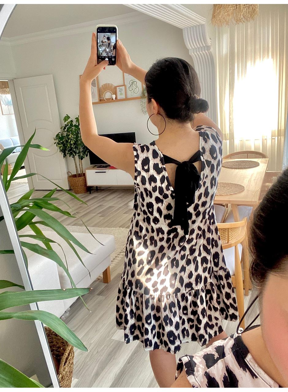 Kadın Kolsuz Sırttan Bağlamalı Fırfırlı Leopar Desenli Süprem Elbise
