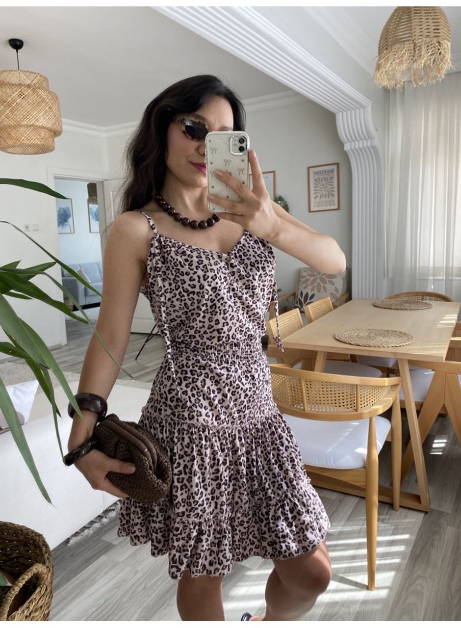 Kadın Askılı V Yaka Beli Pileli Leopar Desen Eteği Fırfırlı Süprem Elbise