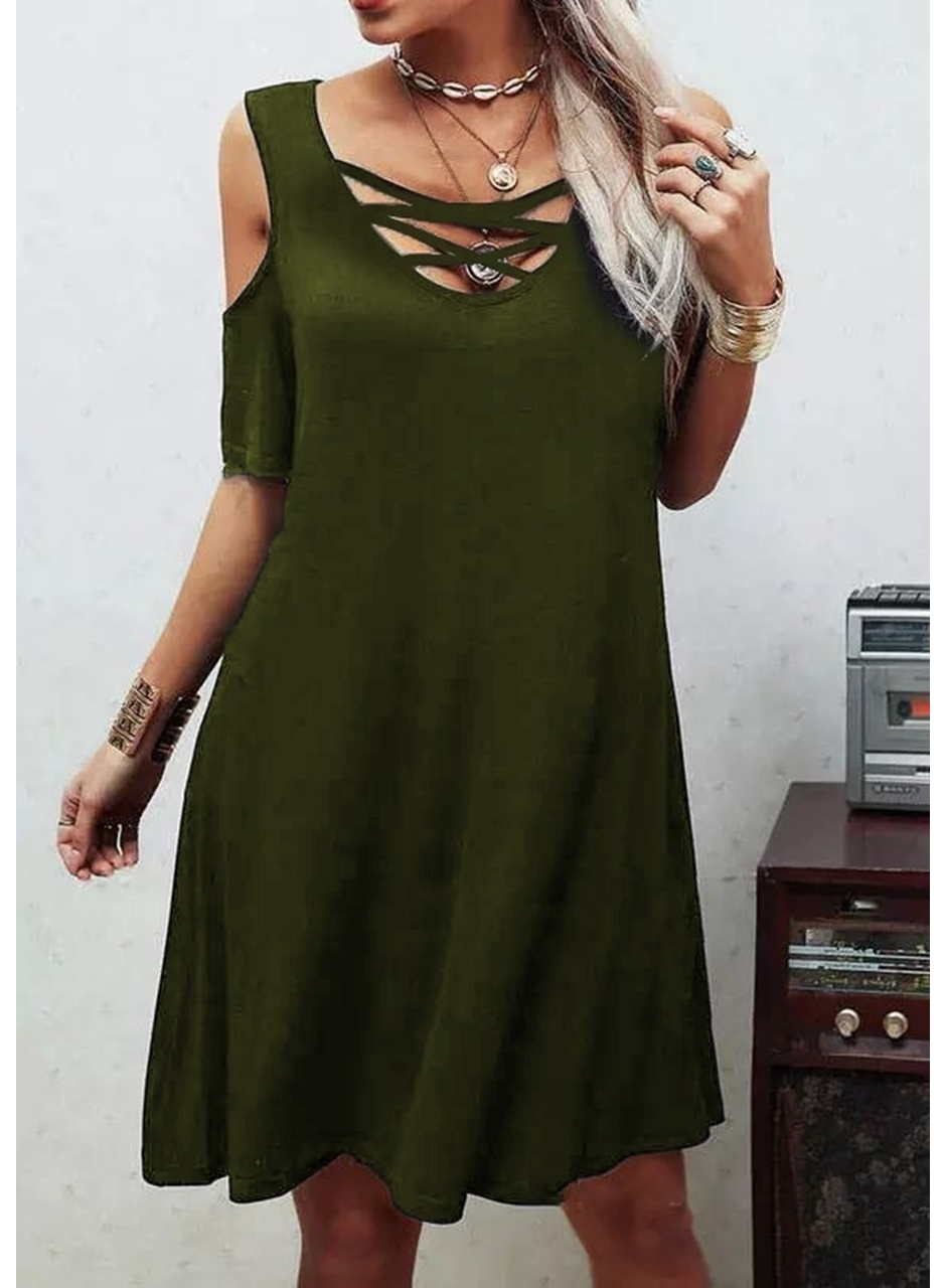 Dekolteli Bağcık Detay Viskon Kumaş Elbise