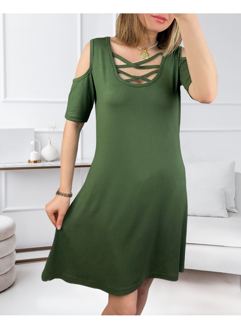 Dekolteli Bağcık Detay Viskon Kumaş Elbise