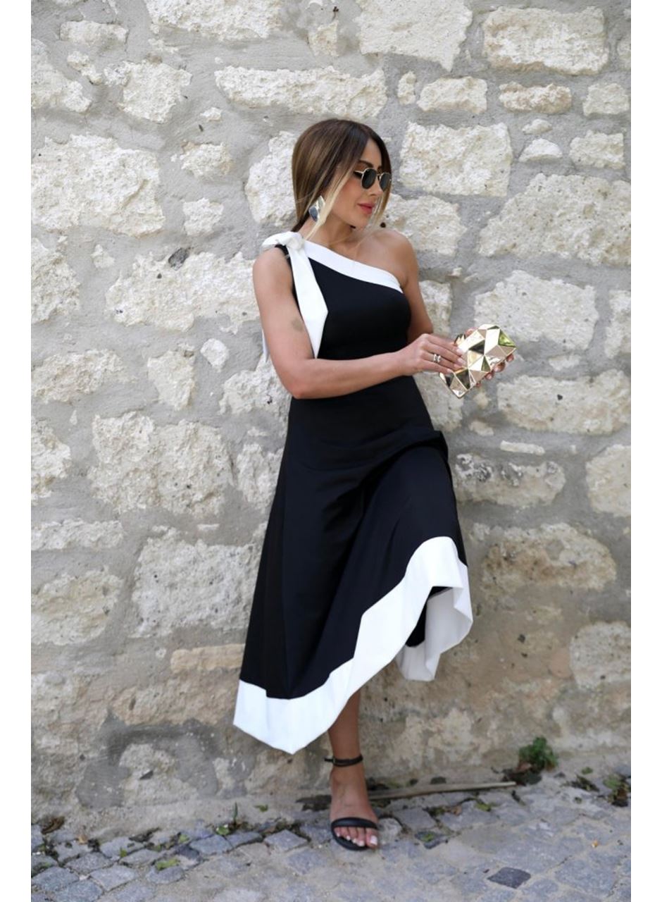 Kadın Tek Omuzu Açık Omuzlardan Kurdela Detaylı çift Renkli Ithal Krep Elbise