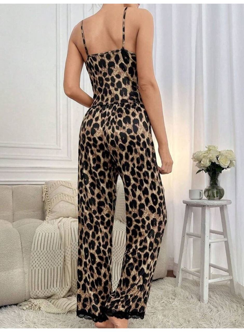 Kadın Ip Askılı Yakası Dantelli Bluz Ve Pijama Sandy Ikili Takım