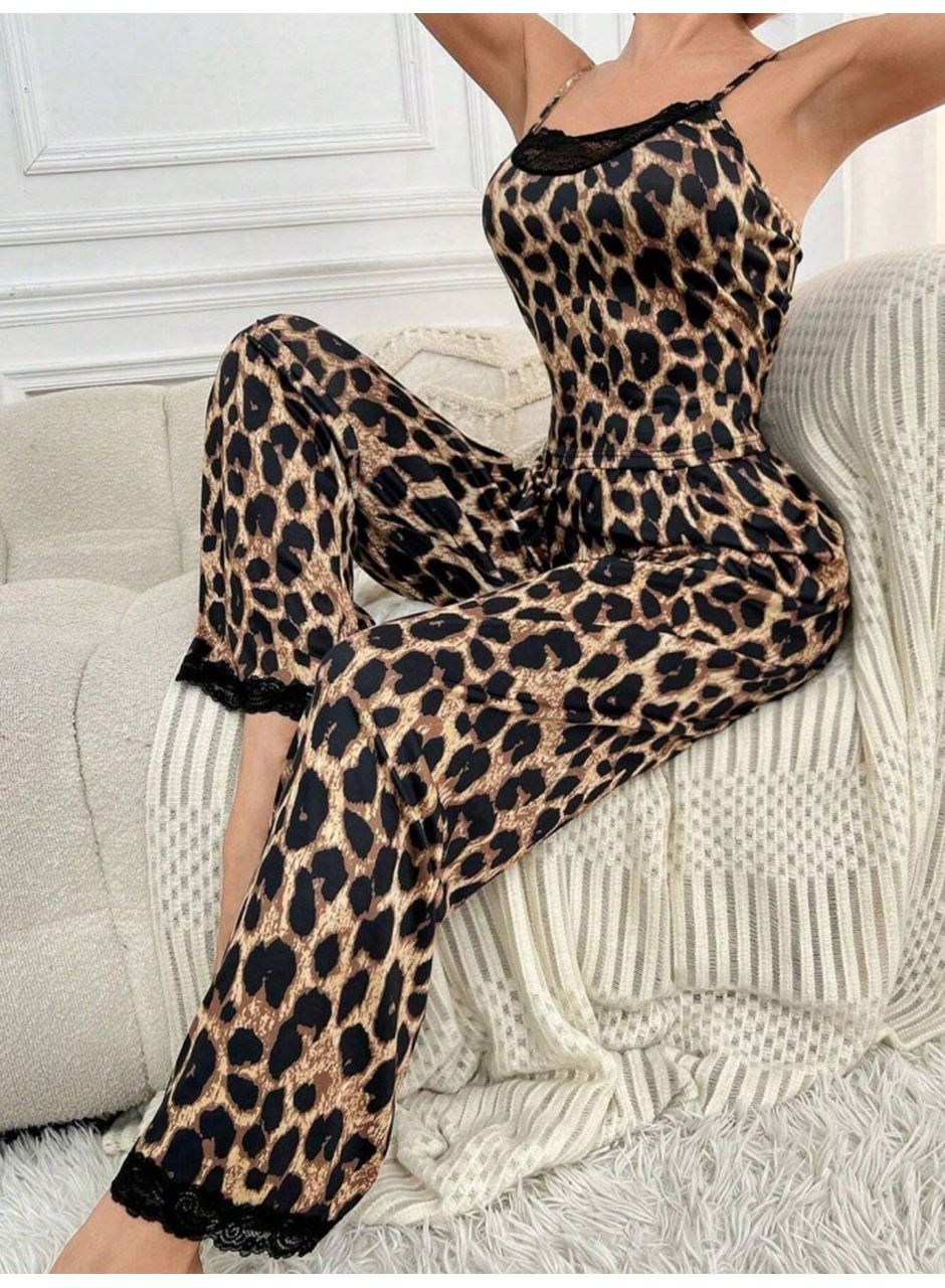 Kadın Ip Askılı Yakası Dantelli Bluz Ve Pijama Sandy Ikili Takım