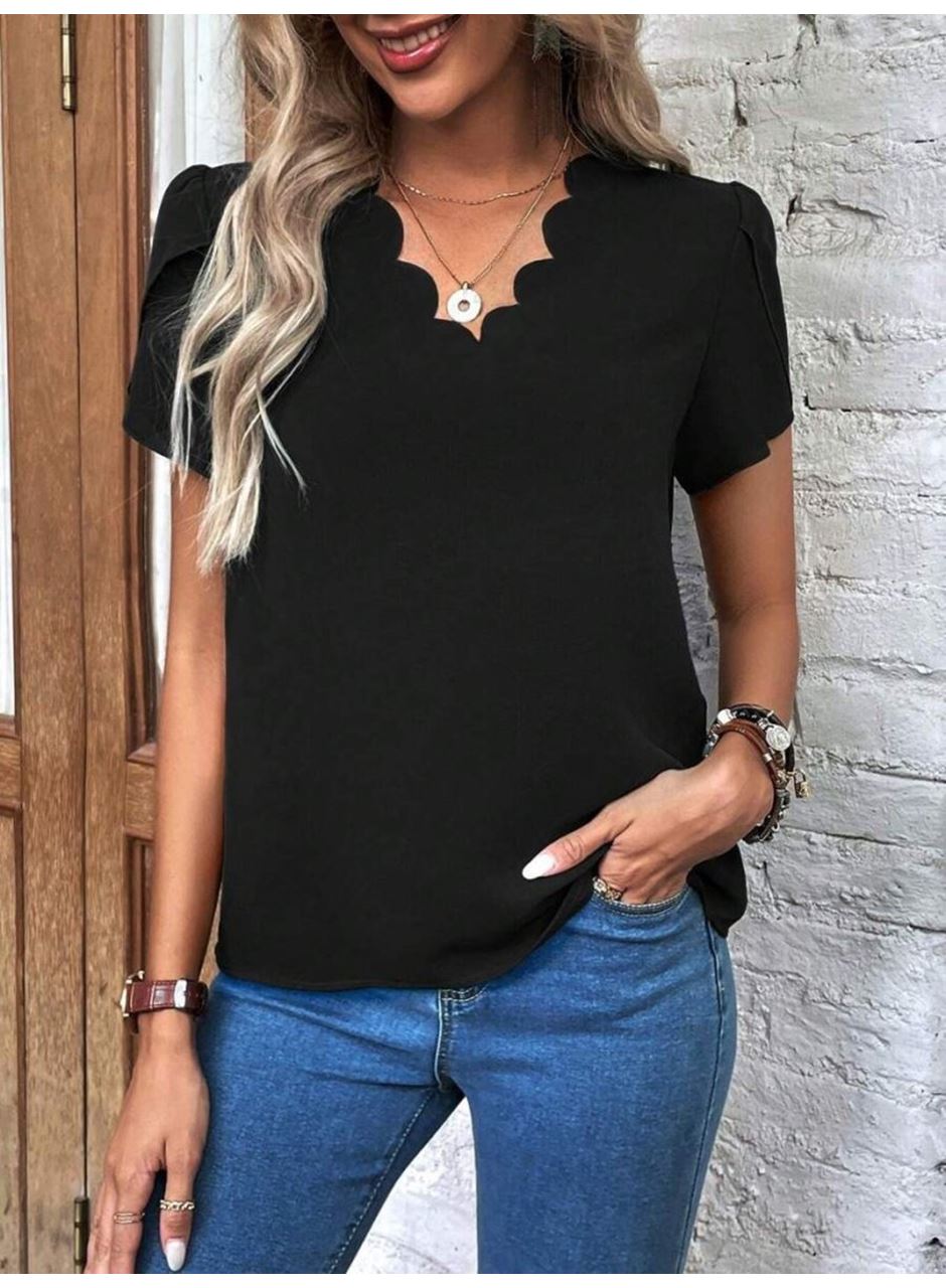 Kadın Kısa Kollu Lazer V Yakalı Ithal Krep Bluz