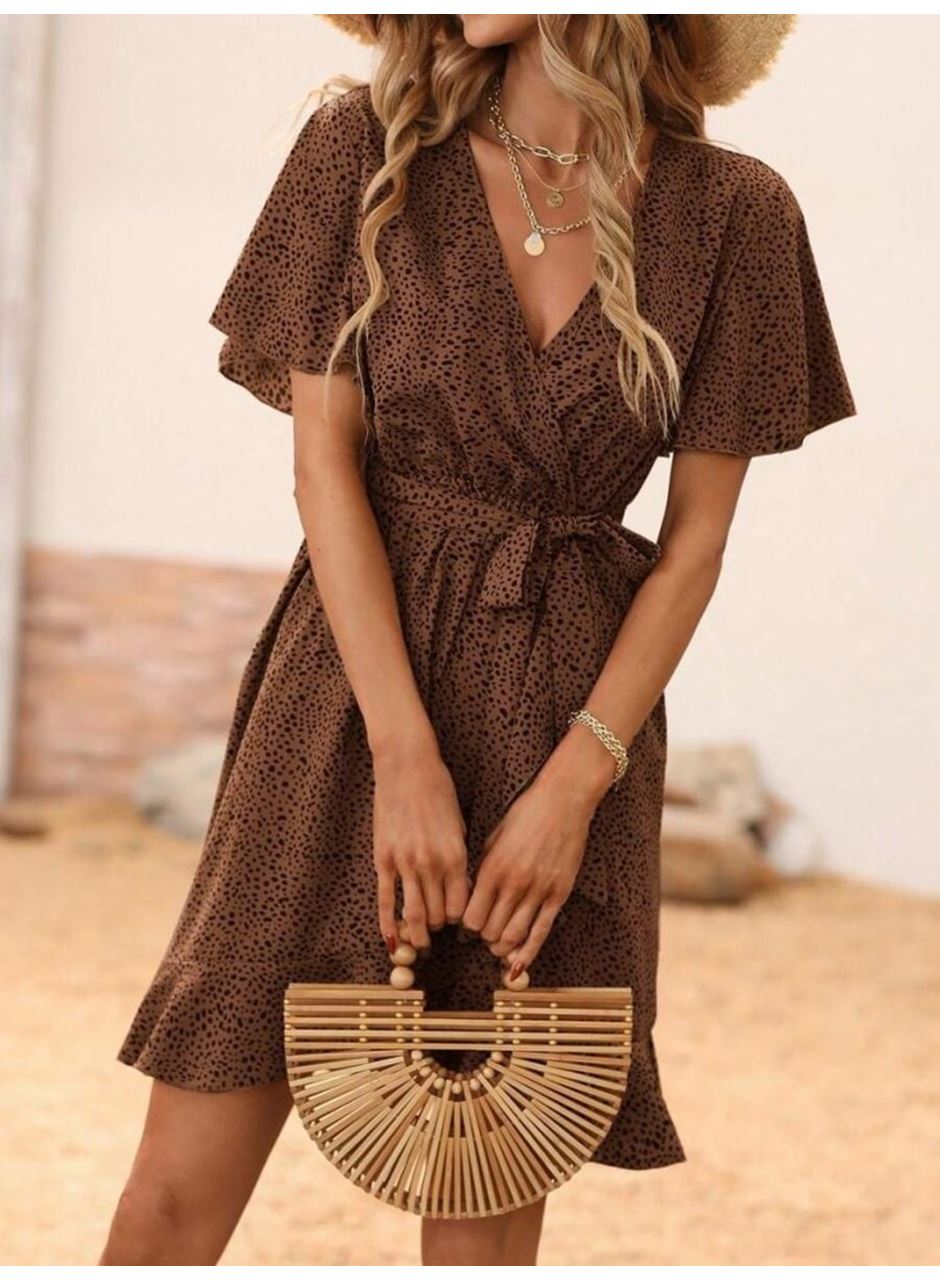 Kadın Kısa Kelebek Kollu Kruvaze Yakalı Belden Kuşaklı Kısa Desenli Süprem Elbise