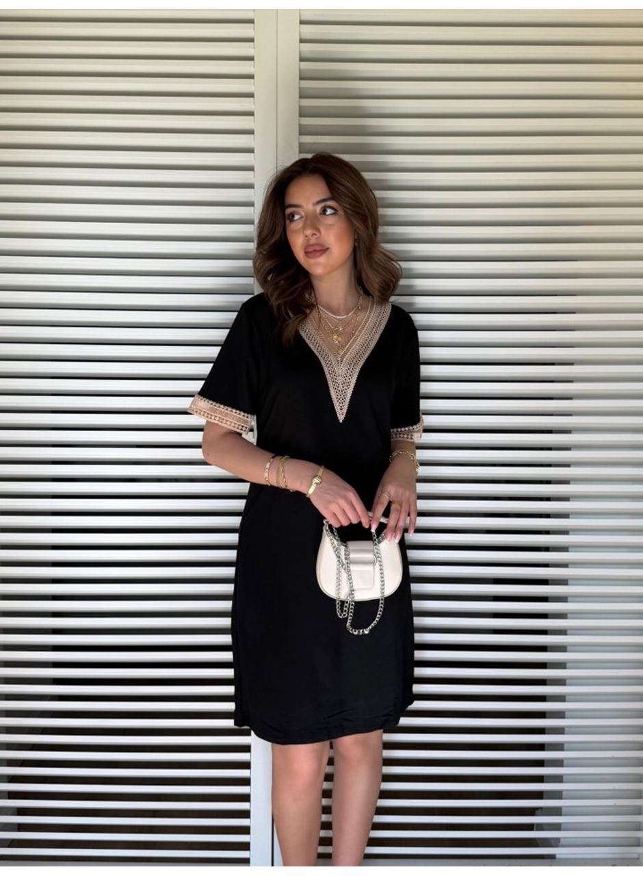 Kadın V Yaka Güpürlü İki İplik Elbise