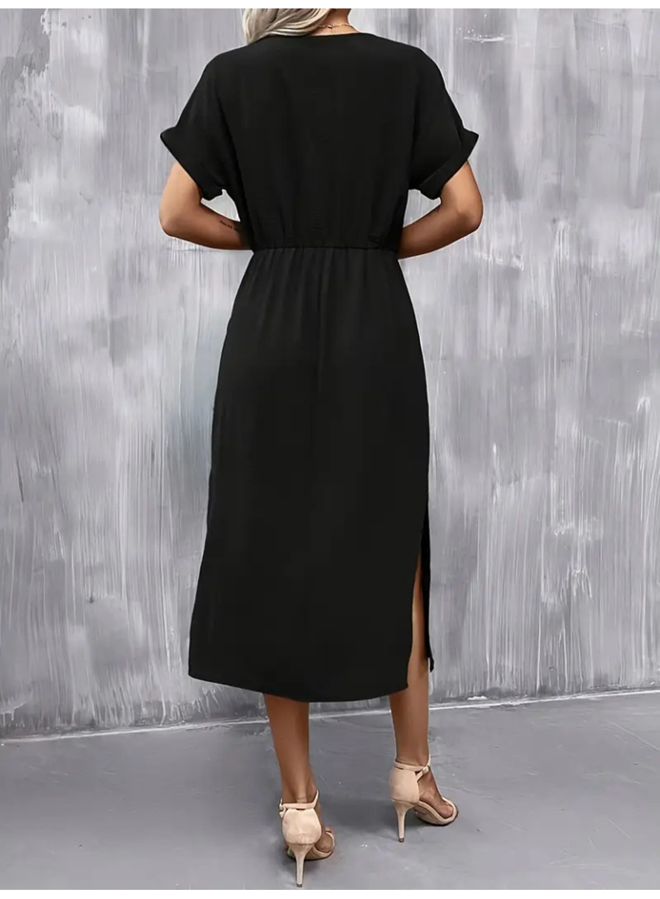 Kadın Kısa Kollu Yakası Açık Belden Bağlamalı Yırtmaçlı Viskon Elbise