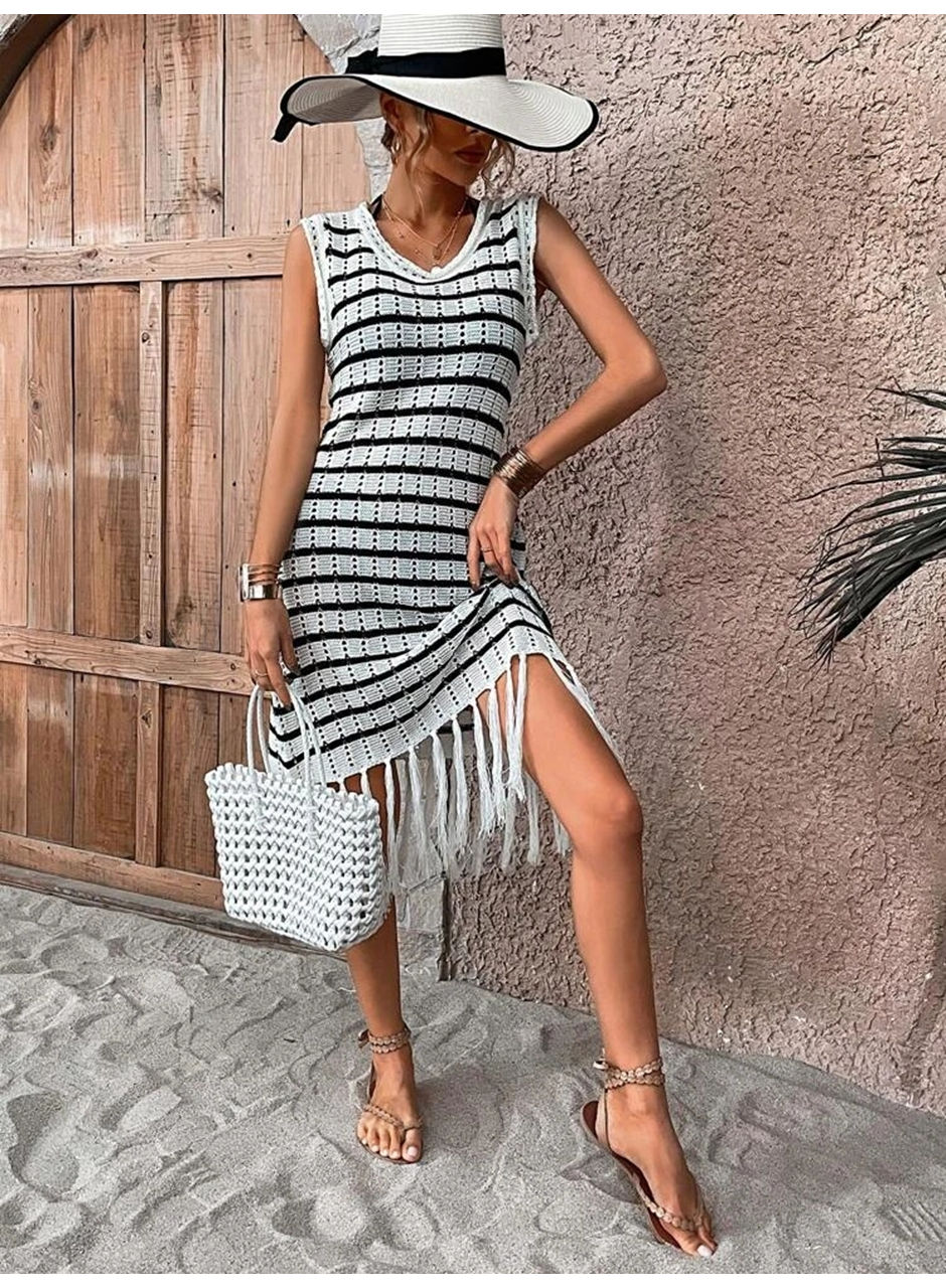 Kadın Kolsuz V Yaka Eteği Püsküllü çizgi Desen Triko Elbise