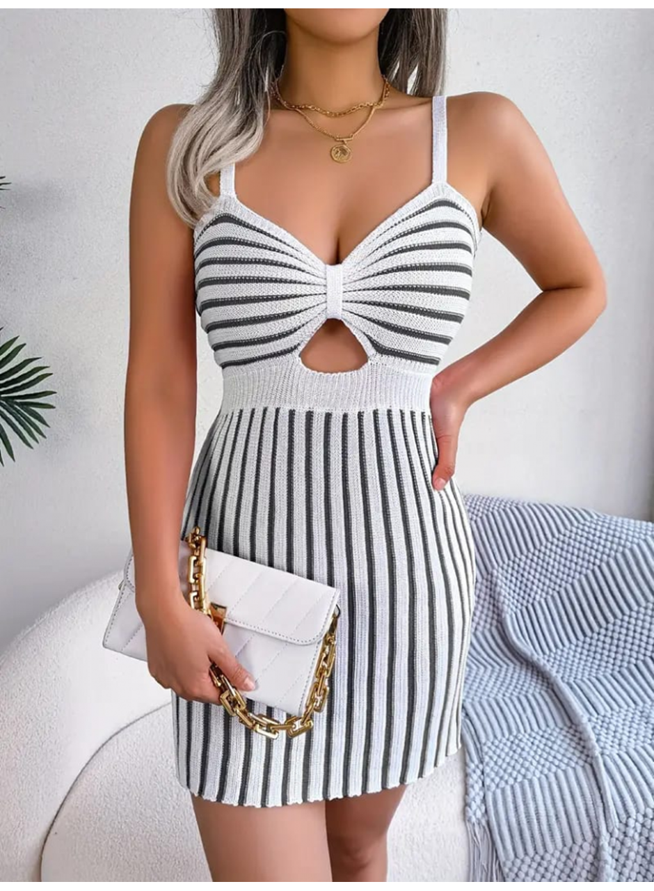 Kadın Kolsuz Askılı Pencere Detay şerit Desen Mini Triko Elbise